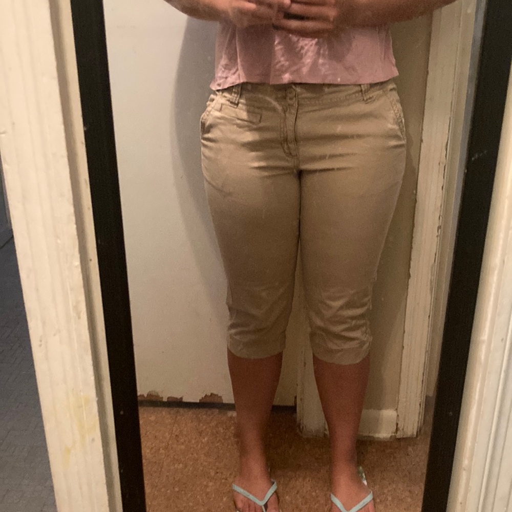 Aeropostale 2000’s khaki capris